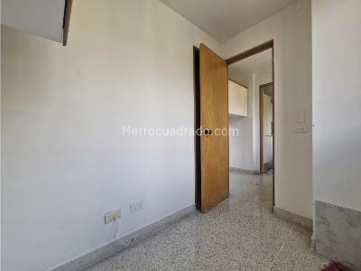 Apartamento de 3 alcobas en venta en Poblado Campestre, Medellín, 140 m² · foto 18 de 20