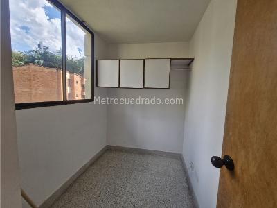 Apartamento de 3 alcobas en venta en Poblado Campestre, Medellín, 140 m² · foto 19 de 20