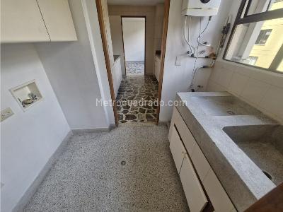 Apartamento de 3 alcobas en venta en Poblado Campestre, Medellín, 140 m² · foto 20 de 20