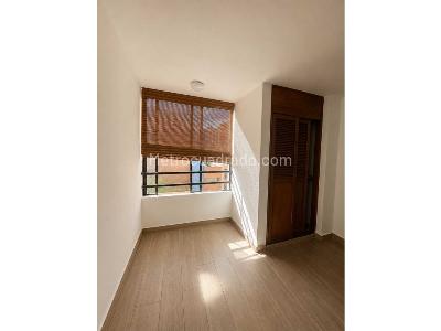 Apartamento de 3 alcobas en venta en 2do Parque Laureles, Medellín, 124 m² · foto 10 de 19