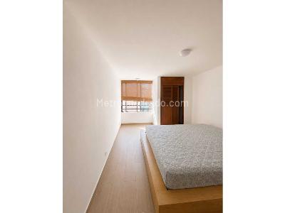 Apartamento de 3 alcobas en venta en 2do Parque Laureles, Medellín, 124 m² · foto 12 de 19