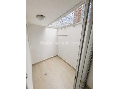 Apartamento de 3 alcobas en venta en 2do Parque Laureles, Medellín, 124 m² · foto 17 de 19