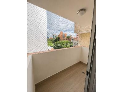 Apartamento de 3 alcobas en venta en 2do Parque Laureles, Medellín, 124 m² · foto 9 de 19