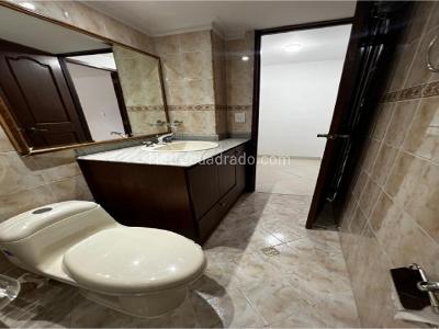 Apartamento de 3 alcobas en venta en Laureles, Medellín, 122 m² · foto 15 de 20
