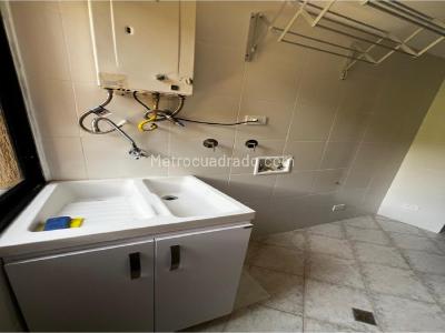 Apartamento de 3 alcobas en venta en Laureles, Medellín, 122 m² · foto 16 de 20