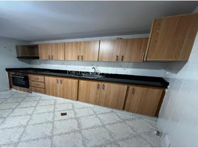 Apartamento de 3 alcobas en venta en Laureles, Medellín, 122 m² · foto 4 de 20