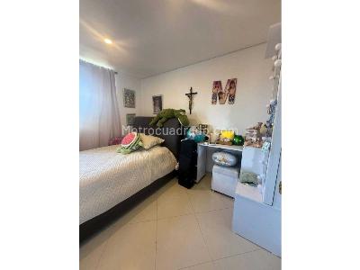 Apartamento en venta en Belen Loma De Los Bernal, Medellín · foto 11 de 13