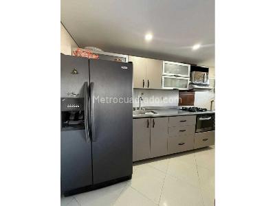 Apartamento en venta en Belen Loma De Los Bernal, Medellín · foto 5 de 13