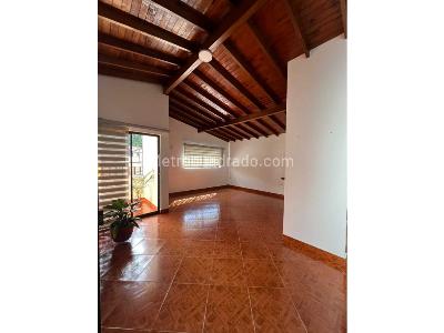 Casa de 5 alcobas en venta en Santa Lucia, Medellín, 125 m² · foto 2 de 17