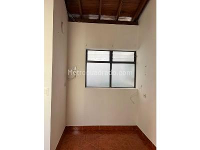 Casa de 5 alcobas en venta en Santa Lucia, Medellín, 125 m² · foto 7 de 17