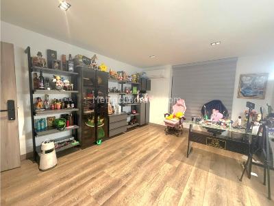 Casa de 5 alcobas en venta en Los Colores, Medellín, 630 m² · foto 12 de 18