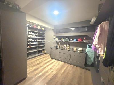 Casa de 5 alcobas en venta en Los Colores, Medellín, 630 m² · foto 13 de 18