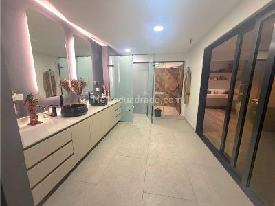 Casa de 5 alcobas en venta en Los Colores, Medellín, 630 m² · foto 14 de 18