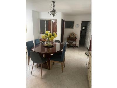 Casa de 4 alcobas en venta en Escobero, Envigado, 126 m² · foto 2 de 13