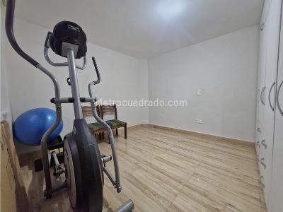 Casa de 5 alcobas en venta en Belen Miravalle, Medellín, 261 m² · foto 13 de 20