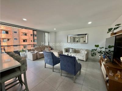 Apartamento de 3 alcobas en venta en Laureles 1 Parque, Medellín, 102 m² · foto 1 de 19