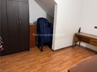 Apartamento de 3 alcobas en venta en Cabecera Urbana San Cristobal, Medellín, 150 m² · foto 2 de 8