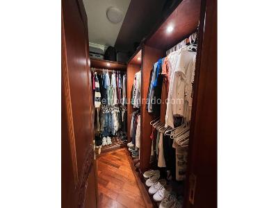 Casa de 5 alcobas en venta en Loma Del Escobero, Envigado, 321 m² · foto 15 de 20