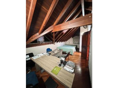 Casa de 5 alcobas en venta en Loma Del Escobero, Envigado, 321 m² · foto 20 de 20