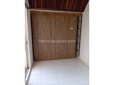 Casa en venta en Itagui, Itagüí · foto 2 de 12