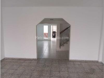 Casa en venta en Itagui, Itagüí · foto 4 de 12