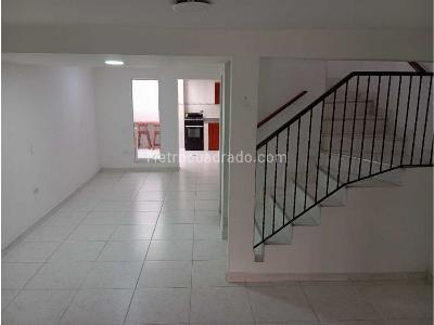 Casa en venta en Itagui, Itagüí · foto 5 de 12