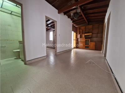 Casa de 4 alcobas en venta en Calasanz, Medellín, 210 m² · foto 5 de 20