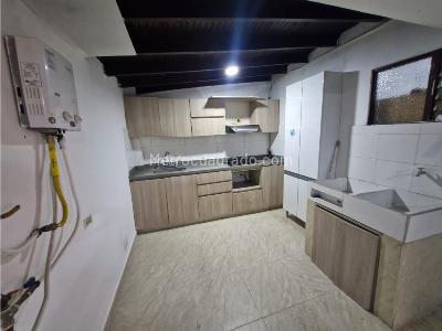 Casa de 4 alcobas en venta en Calasanz, Medellín, 210 m² · foto 8 de 20