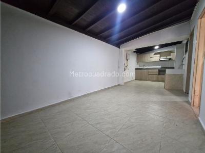 Casa de 4 alcobas en venta en Calasanz, Medellín, 210 m² · foto 9 de 20