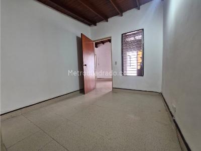 Casa de 4 alcobas en venta en Calasanz, Medellín, 210 m² · foto 13 de 20