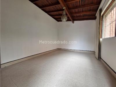 Casa de 4 alcobas en venta en Calasanz, Medellín, 210 m² · foto 19 de 20