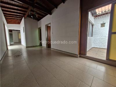 Casa de 4 alcobas en venta en Calasanz, Medellín, 210 m² · foto 20 de 20