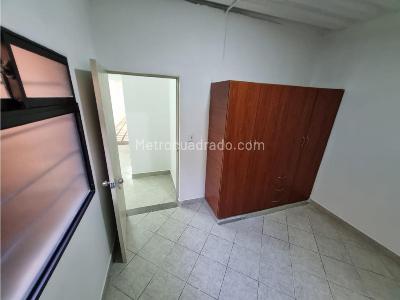 Apartamento en venta en Manrique, Medellín · foto 3 de 16