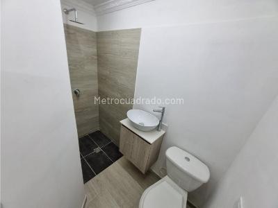 Apartamento en venta en Manrique, Medellín · foto 4 de 16