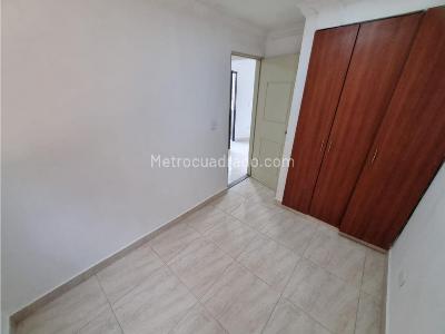 Apartamento en venta en Manrique, Medellín · foto 5 de 16