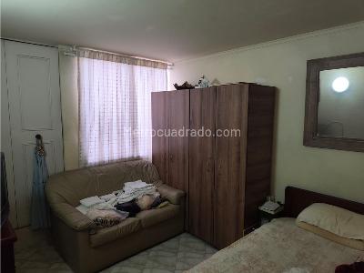 Apartamento de 2 alcobas en venta en La Castellana, Medellín, 87 m² · foto 6 de 14