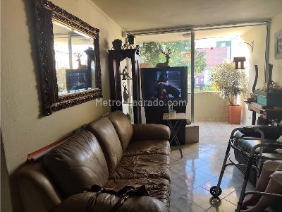 Apartamento de 2 alcobas en venta en La Castellana, Medellín, 87 m² · foto 7 de 14