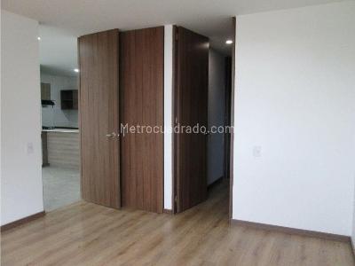 Apartaestudio en venta en Loma Del Escobero, Envigado, 62 m² · foto 13 de 16