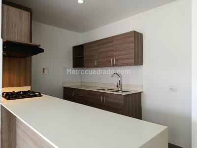 Apartaestudio en venta en Loma Del Escobero, Envigado, 62 m² · foto 3 de 16