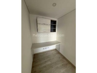 Apartamento de 3 alcobas en venta en Poblado En La Comuna 14 De Medellin, Medellín, 90 m² · foto 7 de 11