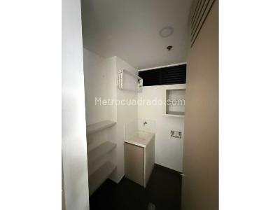 Apartamento de 3 alcobas en venta en Poblado En La Comuna 14 De Medellin, Medellín, 90 m² · foto 4 de 11