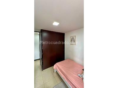 Apartamento de 3 alcobas en venta en Loma Del Indio Comuna 10 De Medellin, Medellín, 71 m² · foto 15 de 18