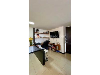 Apartamento de 3 alcobas en venta en Loma Del Indio Comuna 10 De Medellin, Medellín, 71 m² · foto 2 de 18