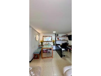 Apartamento de 3 alcobas en venta en Loma Del Indio Comuna 10 De Medellin, Medellín, 71 m² · foto 6 de 18