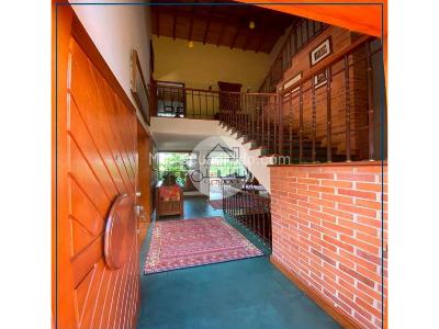 Casa de 4 alcobas en venta en El Poblado, Medellín, 753 m² · foto 5 de 8
