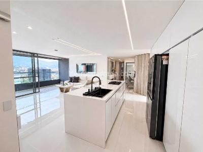 Apartamento de 3 alcobas en venta en Ciudad Del Rio, Medellín, 119 m² · foto 2 de 11