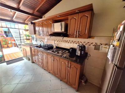 Casa de 5 alcobas en venta en Belen San Bernardo, Medellín, 115 m² · foto 18 de 20