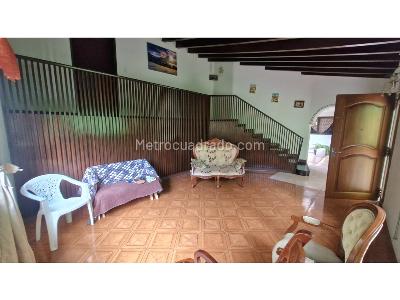 Casa de 4 alcobas en venta en Laureles Nogal, Medellín, 319 m² · foto 3 de 20