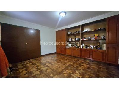 Casa de 4 alcobas en venta en Laureles Nogal, Medellín, 319 m² · foto 11 de 20