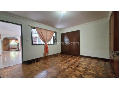 Casa de 4 alcobas en venta en Laureles Nogal, Medellín, 319 m² · foto 12 de 20